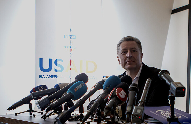Kurt Volker, U.S. special representative for Ukraine negotiations, in Eastern Ukraine, May 15, 2018. <br>CREDIT: <a href=https://www.flickr.com/photos/usembassykyiv/42148984241/>U.S. Embassy Kyiv Ukraine (CC)</a>.