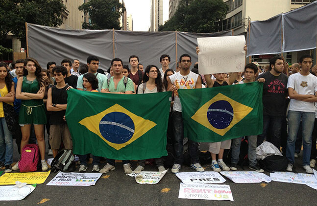 Les manifestants de Rio. CREDIT : Devin Stewart