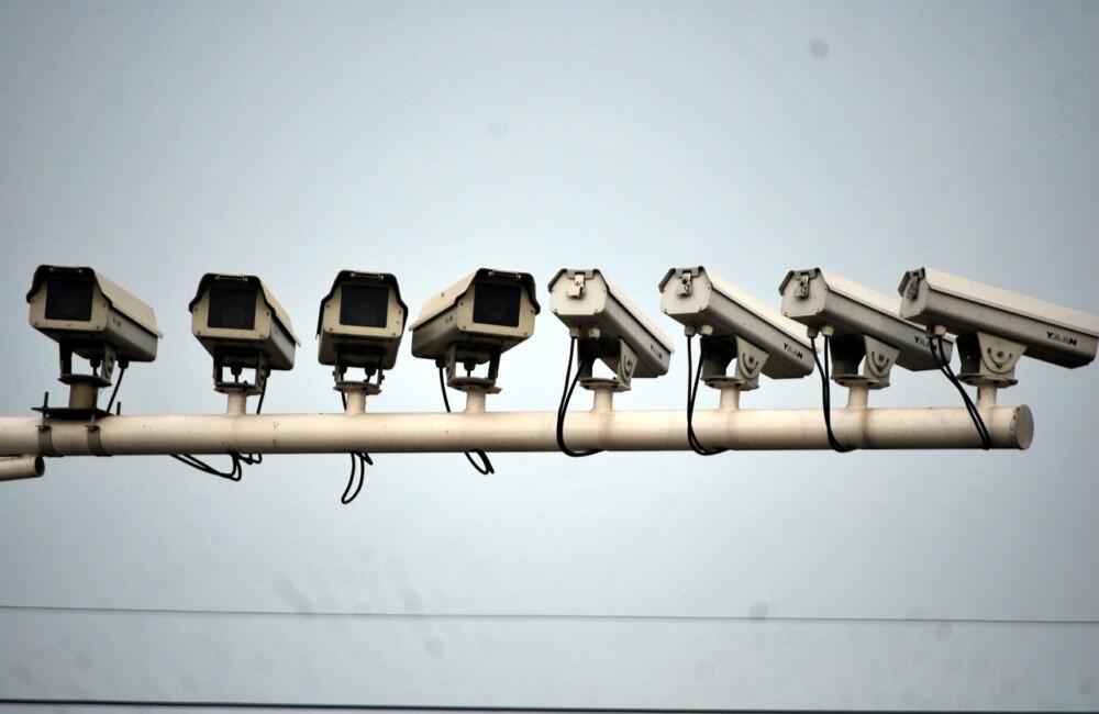 Surveillance cameras. Credit: Pixabay.
