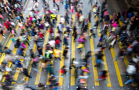 Busy Crossing Street in Hong Kong, China. CREDIT: <a href="http://shutr.bz/1PgFnta" target="_blank">Shuttersock</a>
