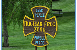 <a href="http://www.flickr.com/photos/erinmpage/4589561753/" target= _blank">Nuclear free zone</a> by Erinmarie Page  (<a href="http://creativecommons.org/licenses/by/2.0/deed.en" target=_blank">CC</a>)