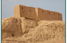 Ruins from a temple in Naffur (ancient Nippur), Iraq.<br><a href="http://commons.wikimedia.org/wiki/File:Ruins_from_a_temple_in_Naffur.jpg" target="_blank">Wikimedia Commons</a>