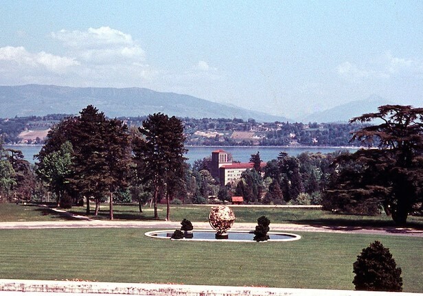 View from the Palais des Nations, Geneva, 1950s. CREDIT: <a href="https://www.flickr.com/photos/andersannipal/16892949299/">Anders</a>.