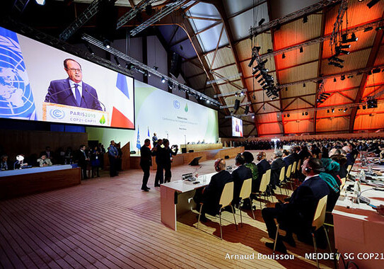 François Hollande addressing world leaders at COP21. CREDIT:<a href="https://www.flickr.com/photos/cop21/22799169364/" target="_blank">COP 21</a> <a href="https://creativecommons.org/licenses/by/2.0/">(CC)</a>