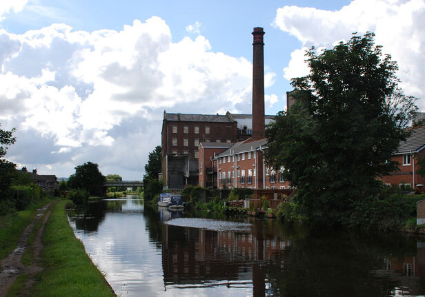 Closed-down factory along the Leeds/Liverpool Canal in Burscough. <br>CREDIT: <a href="http://flickr.com/photos/uli_harder/780825372/" target=_blank">Uli Harder</a> (<a href="http://creativecommons.org/licenses/by-sa/2.0/deed.en-us" target=_blank">CC</a>)
