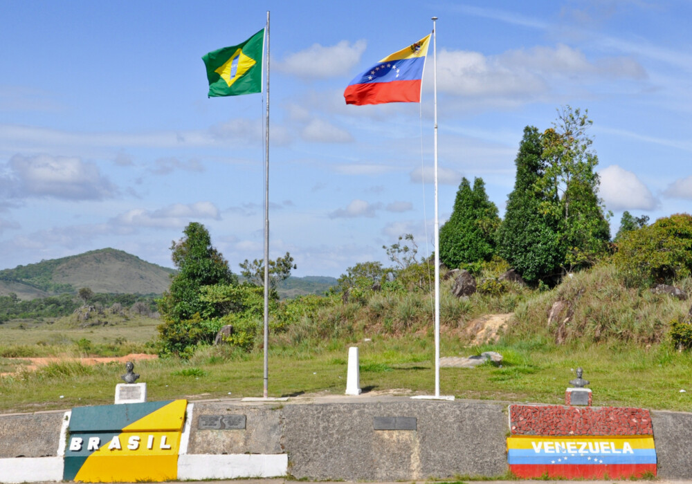 巴西帕卡莱马的巴西和委内瑞拉边境。CREDIT: Paolostefano1412.