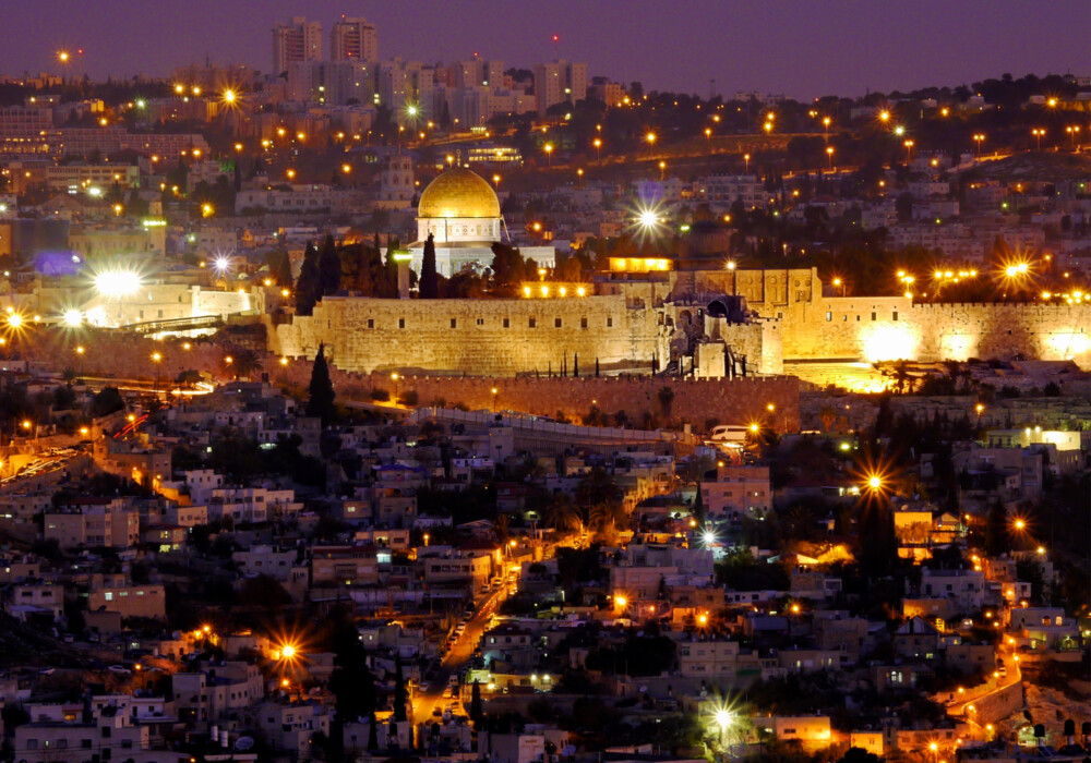 Jérusalem la nuit. CREDIT : joiseyshowaa.
