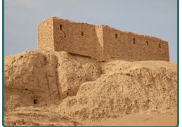 Ruins from a temple in Naffur (ancient Nippur), Iraq.<br><a href="http://commons.wikimedia.org/wiki/File:Ruins_from_a_temple_in_Naffur.jpg" target="_blank">Wikimedia Commons</a>