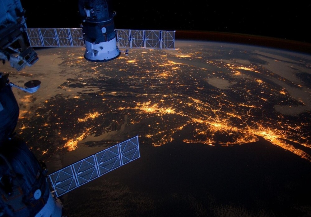 Satellite au-dessus de la côte est des États-Unis