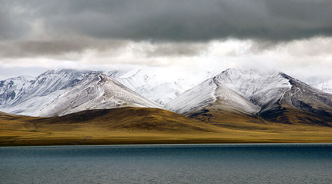 Lake Nam Tso, Tibet. CREDIT: <a href="https://www.flickr.com/photos/seyerce/329441093/" target="_blank">Ernie R</a>