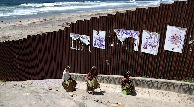 Children Will Play Anywhere - U.S./Mexico Border Fence. CREDIT: <a href="https://www.flickr.com/photos/37degrees/3482538760">Romel Jacinto</a> <a href="http://creativecommons.org/licenses/by-nc/2.0/deed.en">(CC)</a>