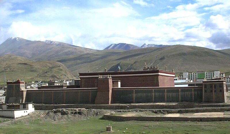 Sakya Monastery, Sakya, Tibet. CREDIT: <a href="https://en.wikipedia.org/wiki/Sakya_Monastery#/media/File:Sakya_Monastery,_Sakya,_Tibet.jpg"> Moszczynski</a>