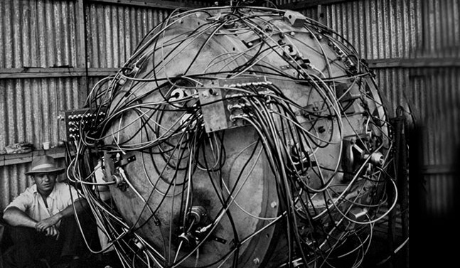 The Gadget, nuclear device to test the world's 1st atomic bomb, New Mexico, 1945. CREDIT: <a href="https://commons.wikimedia.org/wiki/File:The_Gadget.jpg">Public Domain</a>