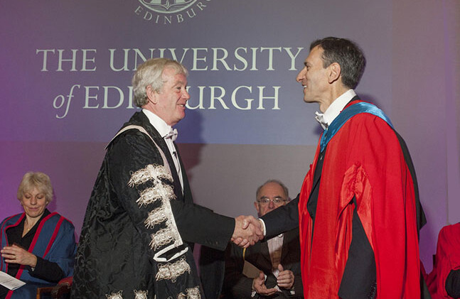 乔尔-罗森塔尔获得爱丁堡大学荣誉学位