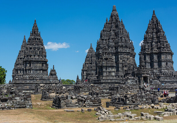 Prambanan Temple. https://www.flickr.com/photos/martijnbarendse/21133326102/sizes/l