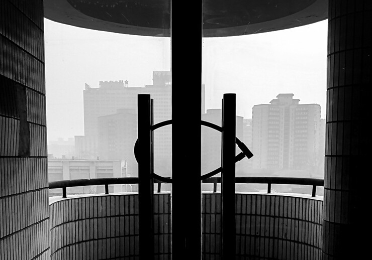 "Chain": winning photo of Beijing smog by Bohua Duan