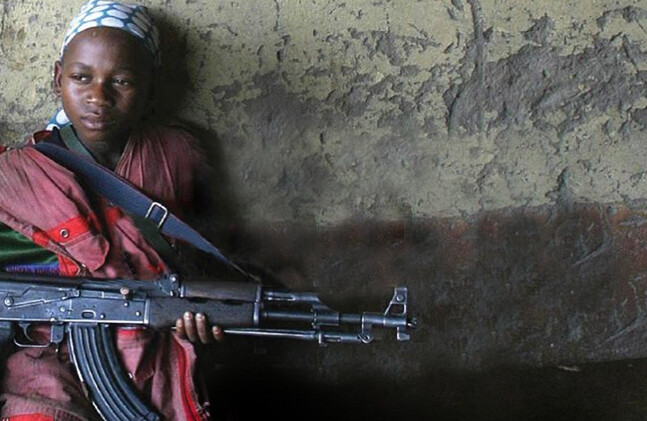 Luchan como soldados, mueren como niños: La lucha mundial para erradicar la utilización de niños soldados